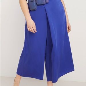 Priscilla Ono x ELOQUII Cross Front Crop Pleat